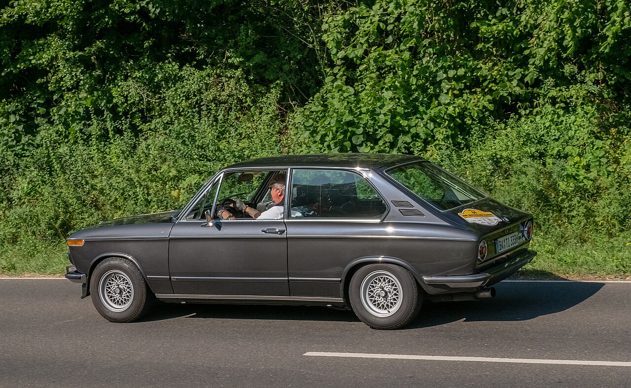 BMW 02 серия E6