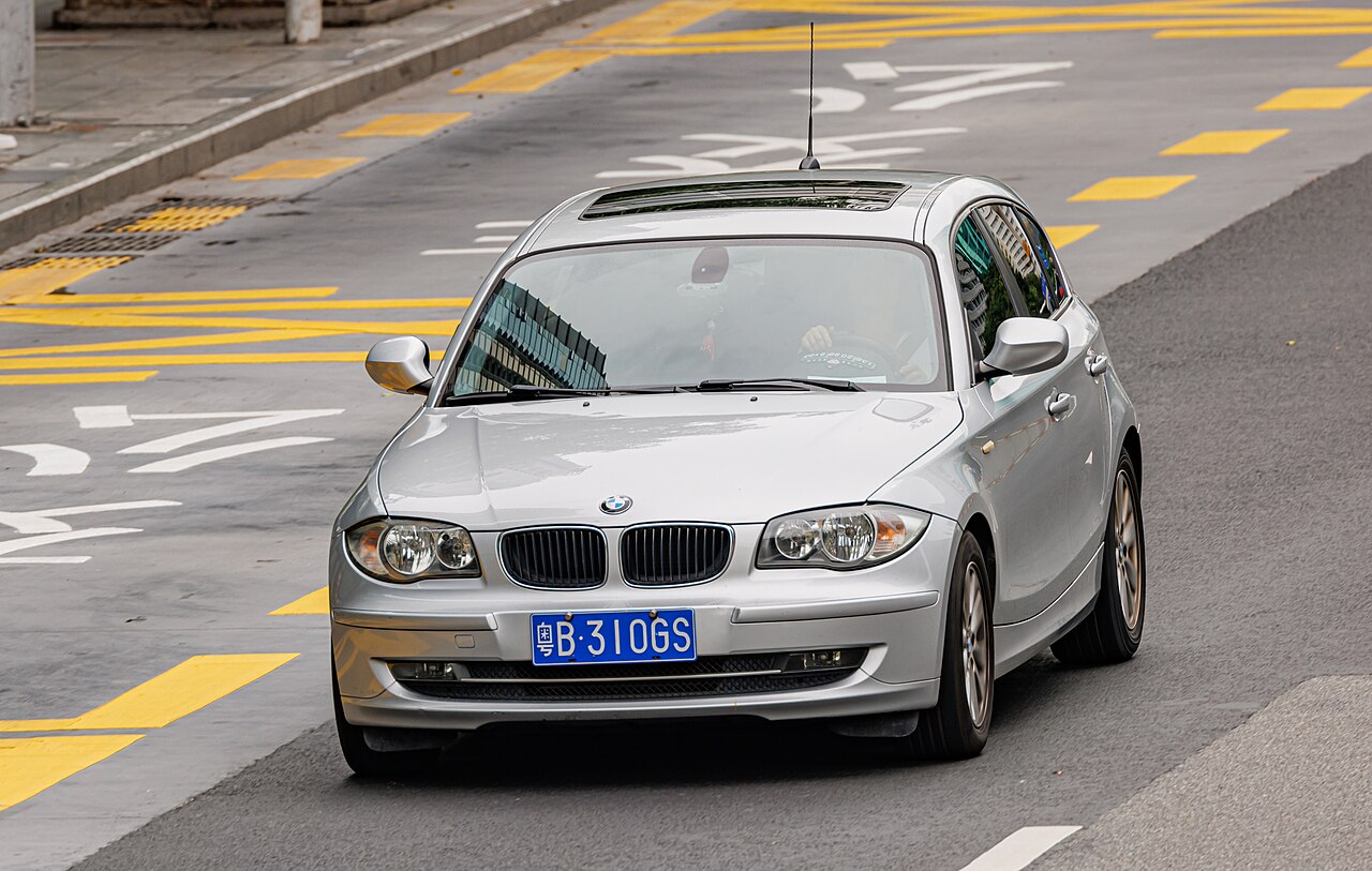 BMW 1 серия E87