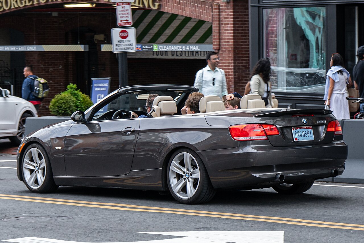 BMW 3 серия E93