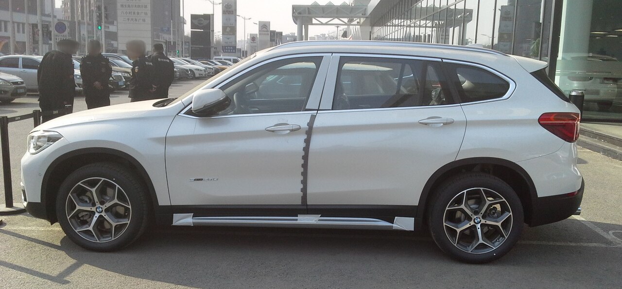 BMW X1 F49