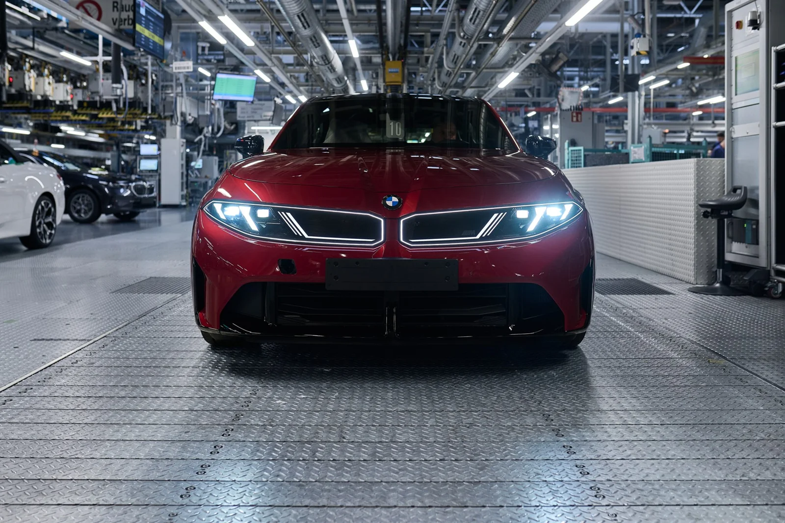 BMW направила около €2 млрд на производство новой 3 Series