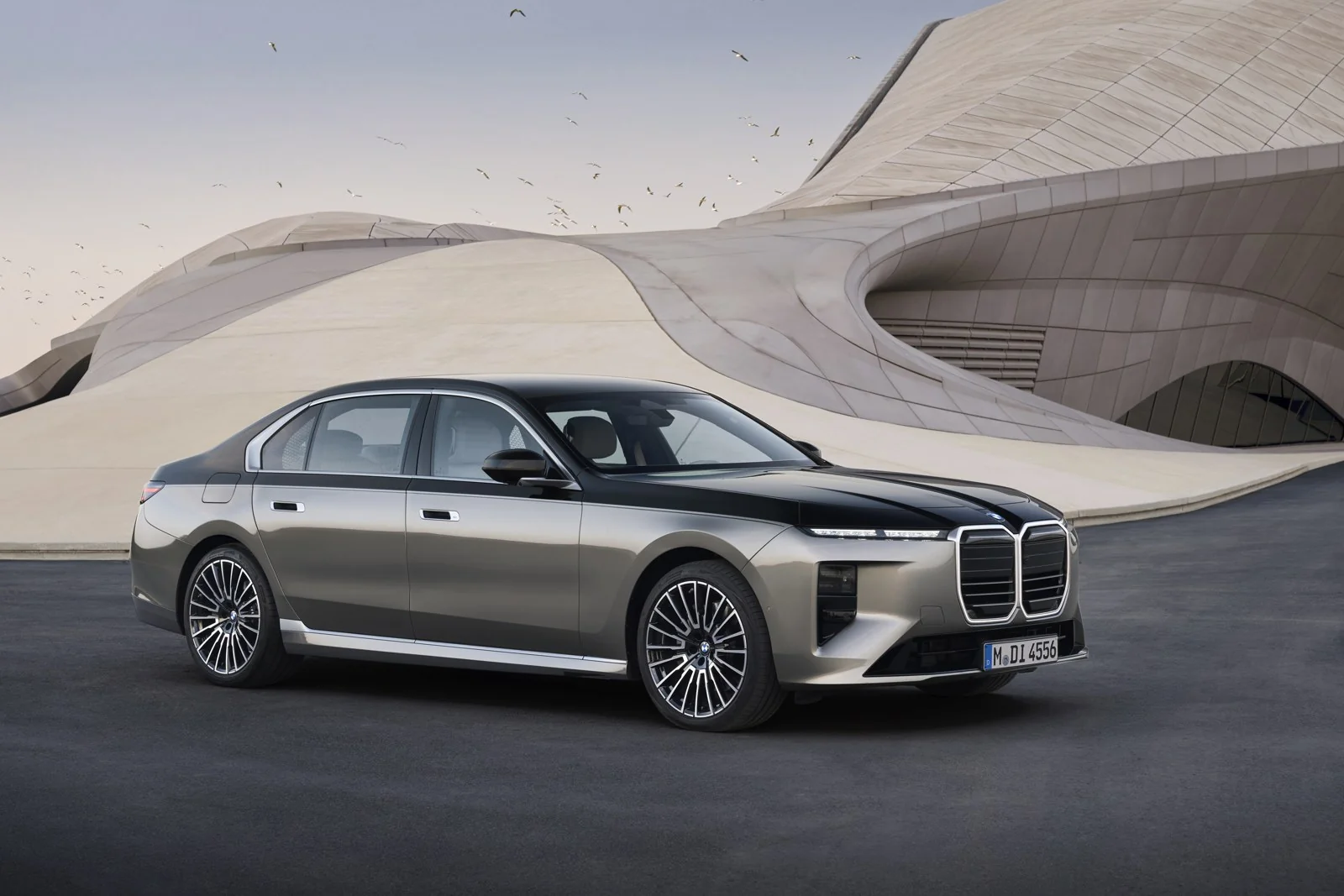 BMW объявила цены трёх новых версий 7 Series для Нидерландов