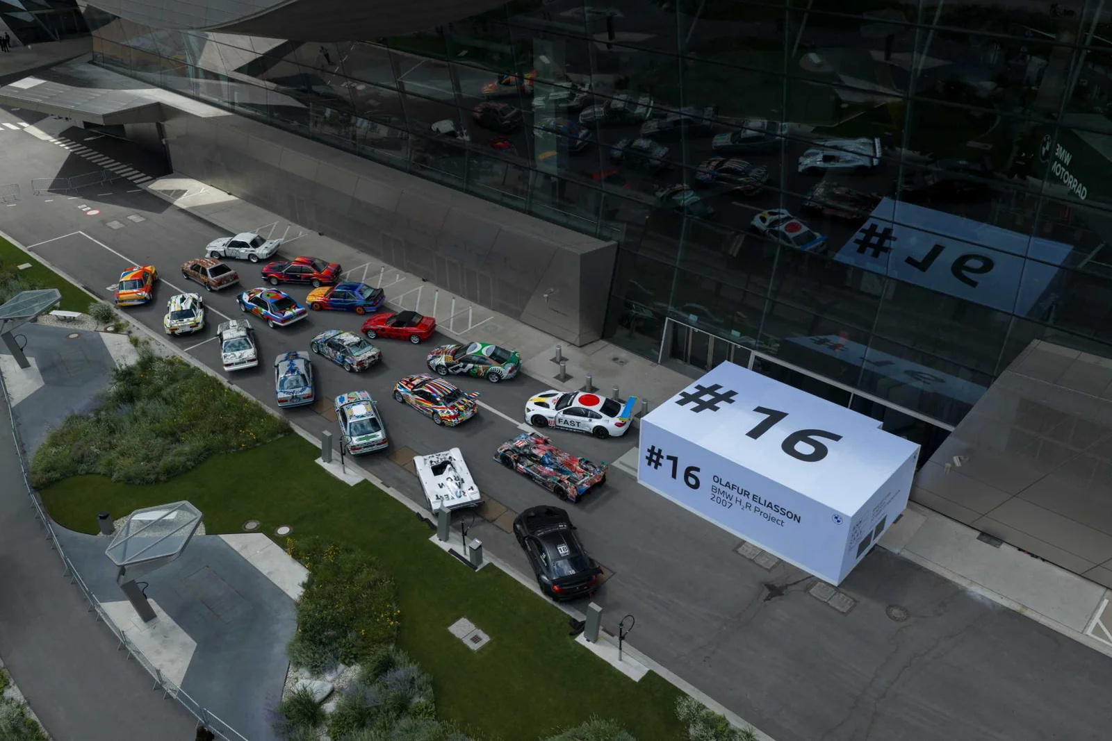Выставка BMW Art Cars привлекла более 120 тысяч посетителей