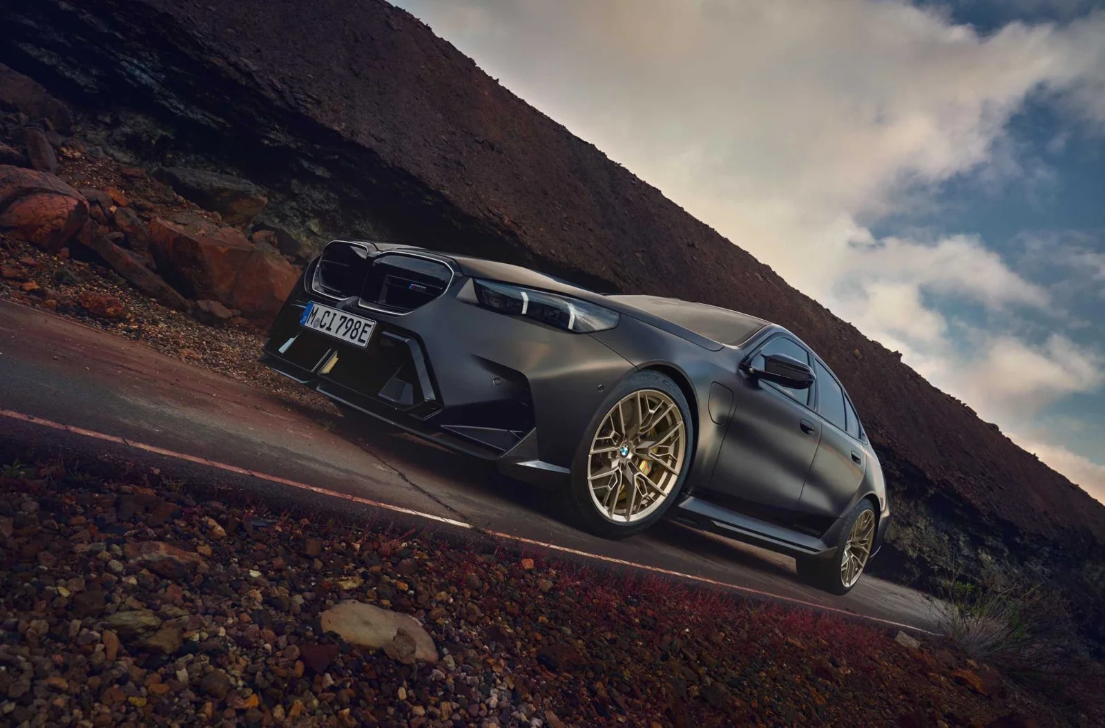 Осенние обновления BMW: новые опции, диски M5 и цифровые функции