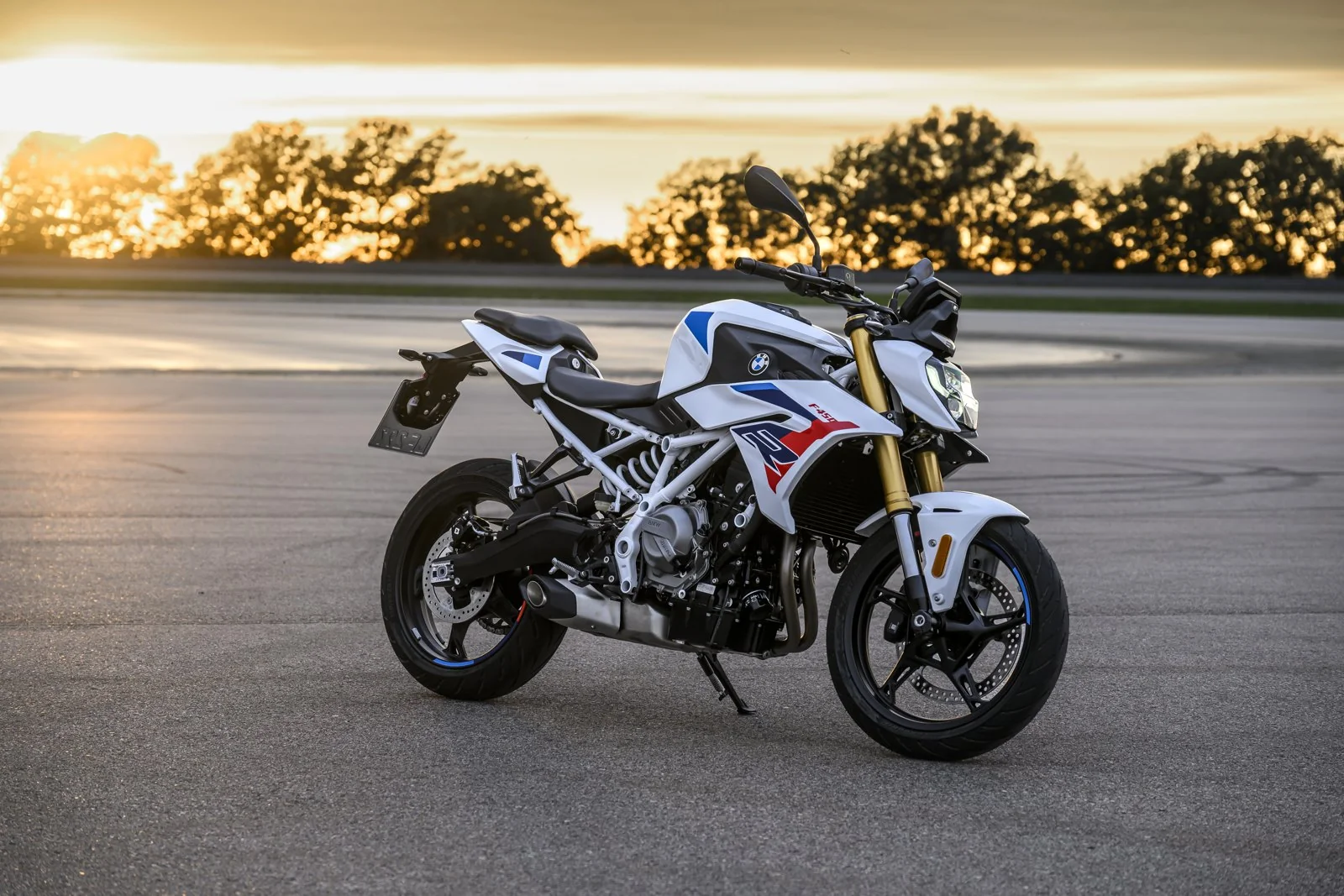 В Италии BMW F 450 R оценили в 6690 евро