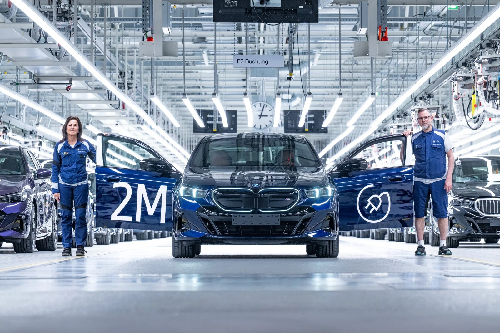 BMW анонсировала корейские спецверсии i5 и iX тиражом 40 машин