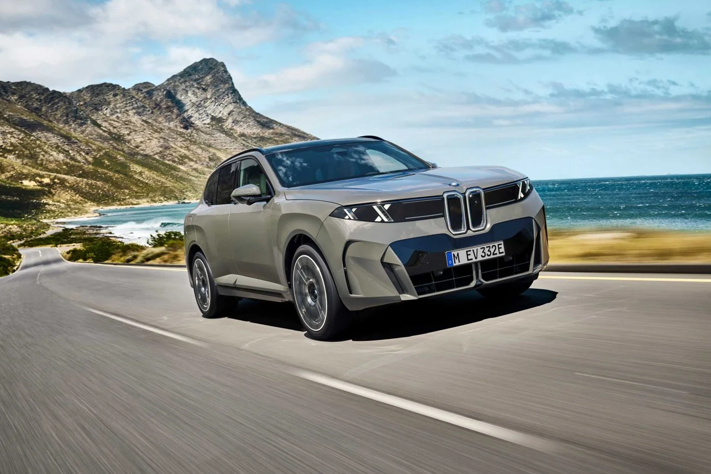 BMW повысила предварительную оценку запаса хода iX5 в США до 450 миль
