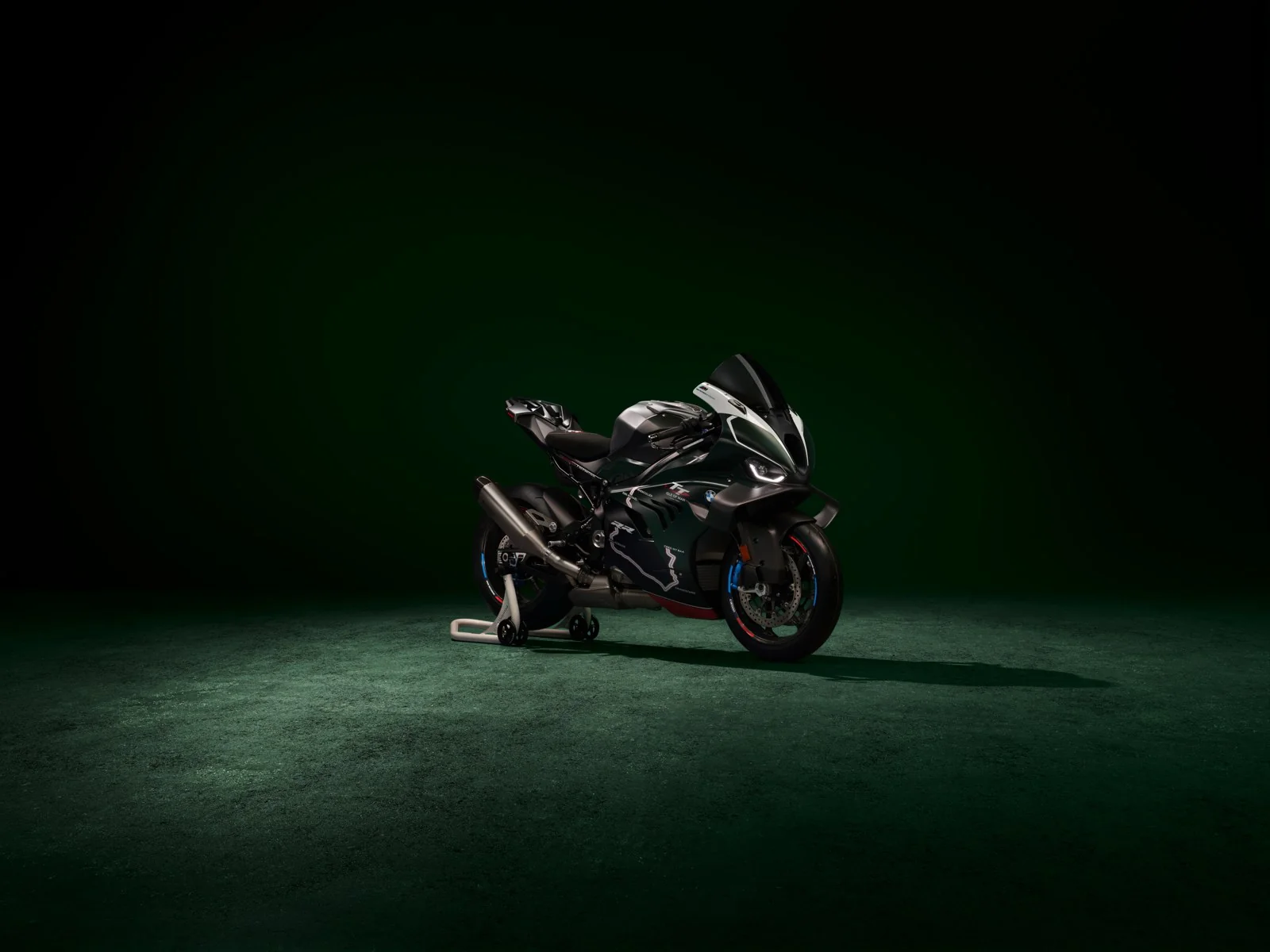 Японии выделили два BMW M 1000 RR Isle of Man TT по 9 млн иен