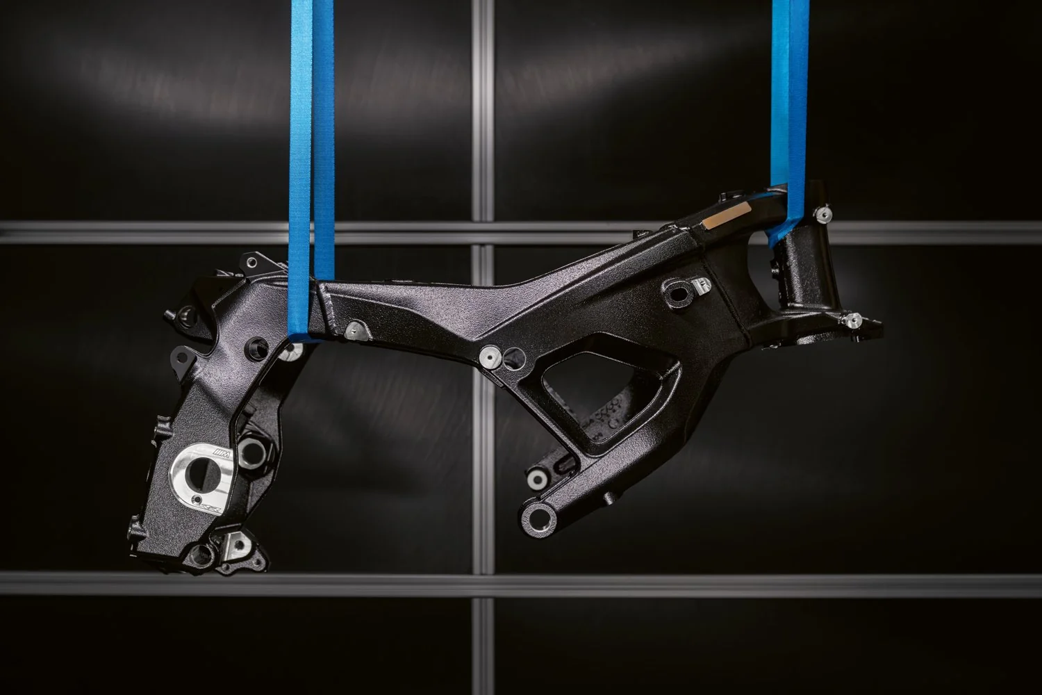 BMW M 1000 RR получит новую раму M Motorsport: на 1,3 кг легче с 2027 модельного года