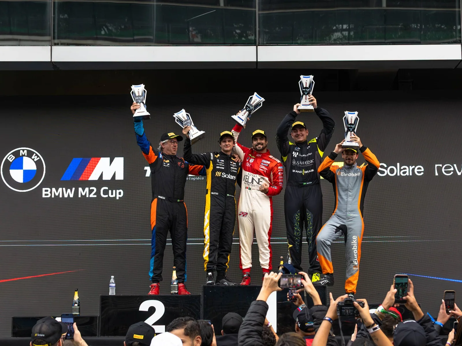 Кайо Кастро и Луис Фелипе Таварес выиграли гонки BMW M2 Cup в Интерлагосе