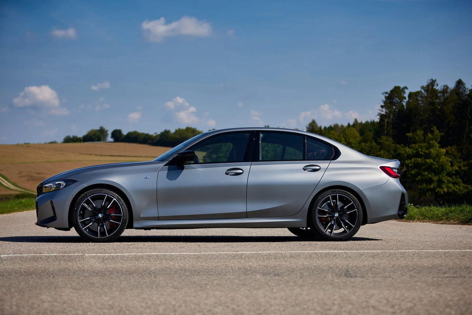 В Японии BMW добавила Black Package для M340i и M440i Gran Coupé