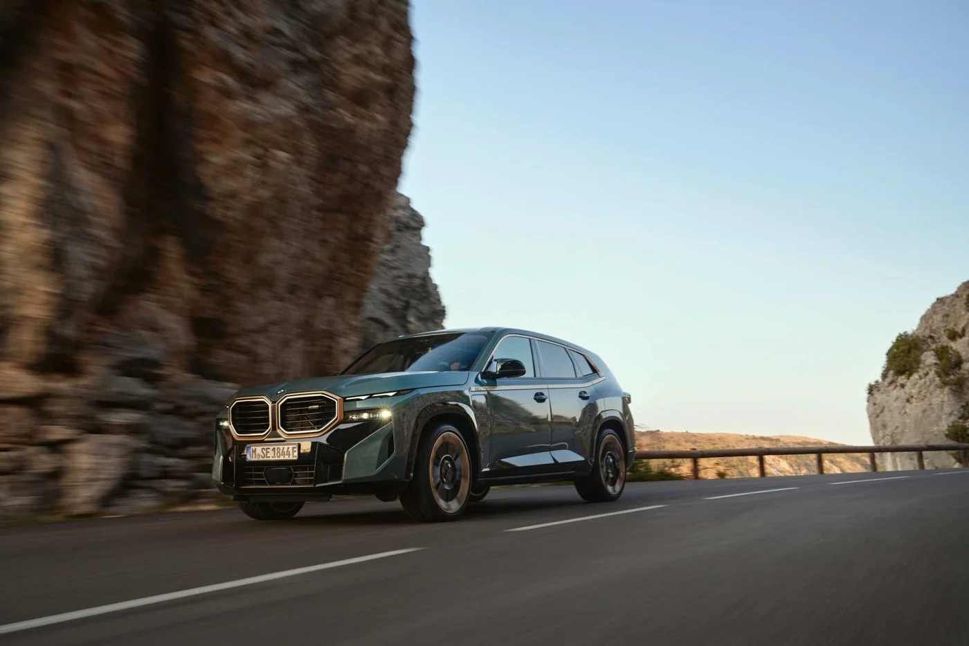 LARTE Design показала BMW XM в цвете Lunar Lilac с 17 карбоновыми деталями