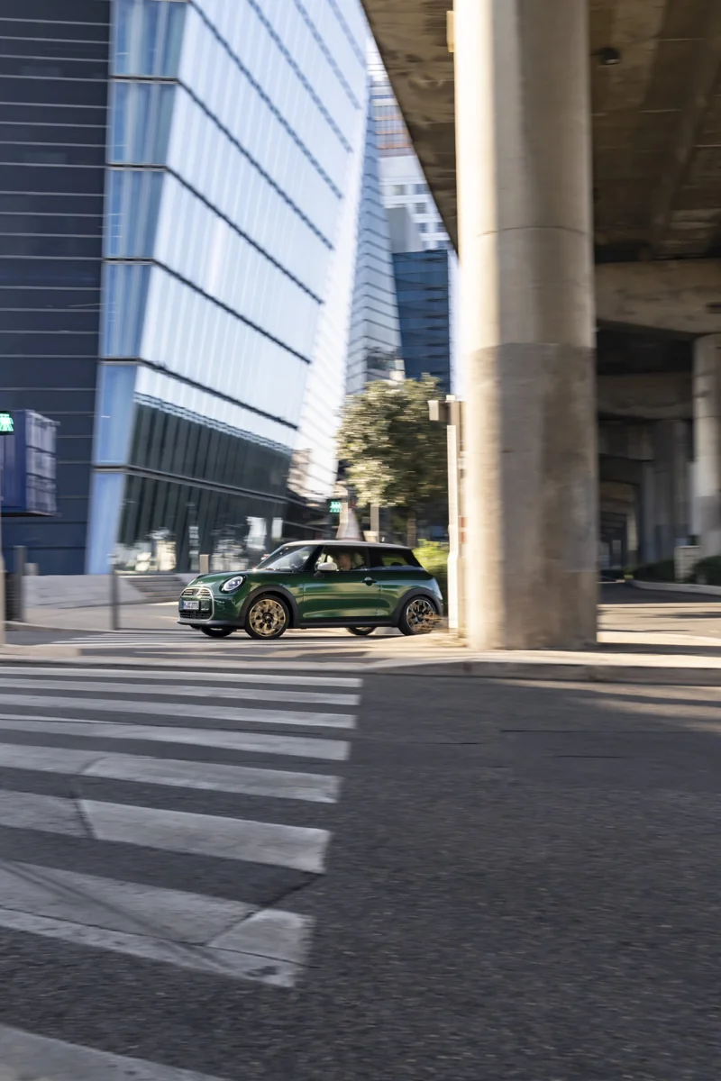 MINI станет партнёром PADELZONE в Австрии с января 2027 года