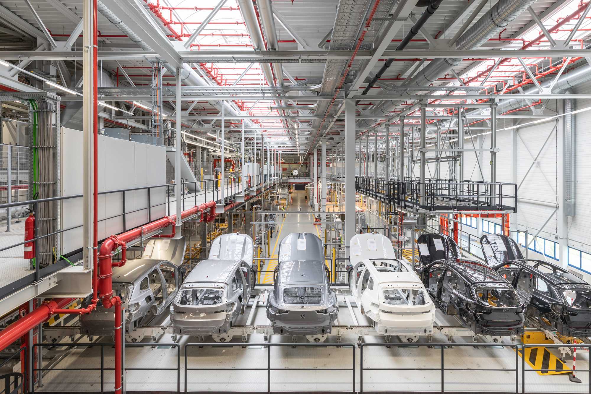 BMW перестроила участок сборки батарей в Регенсбурге