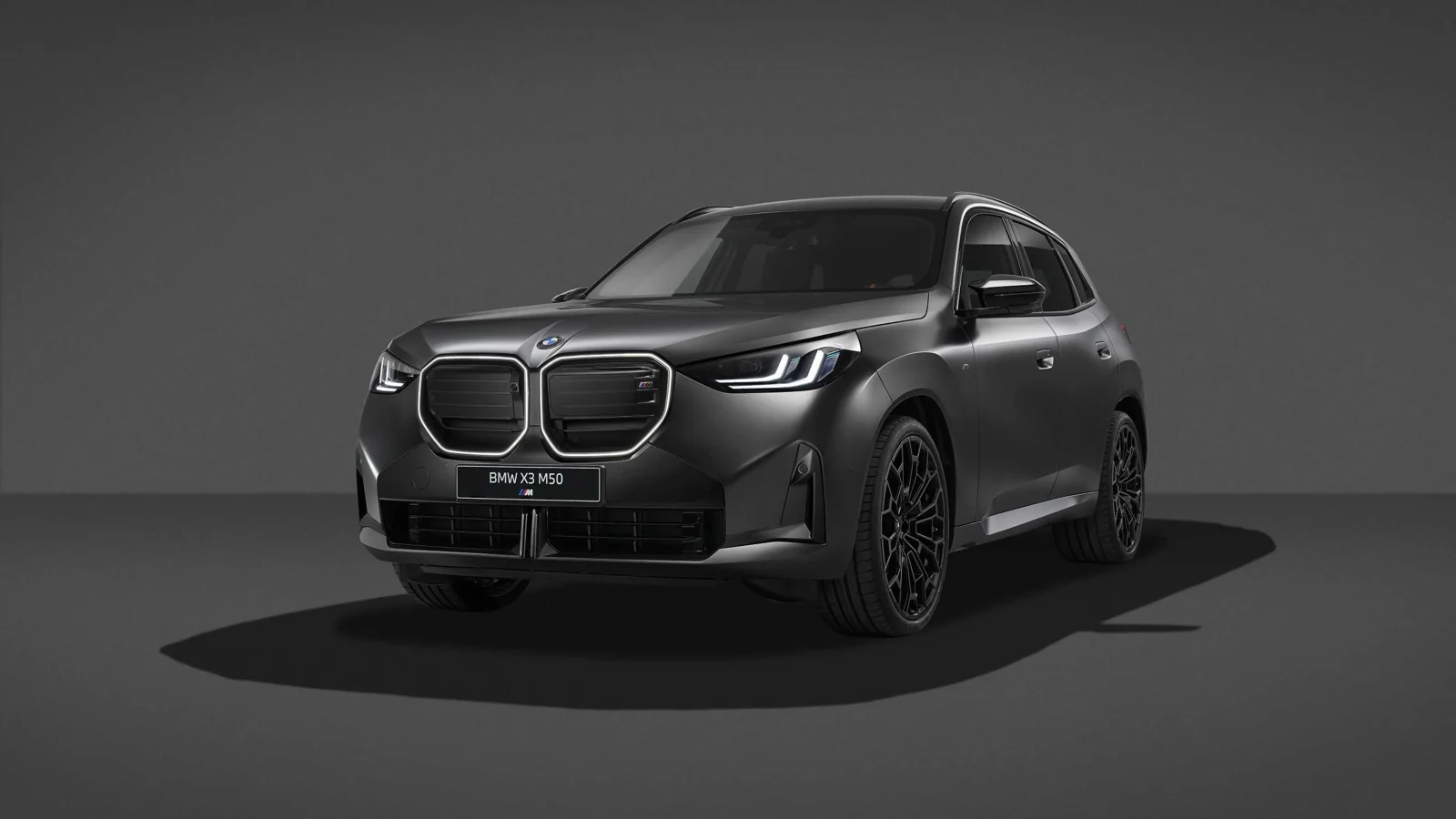 BMW X3 M50: Black Package и двигатель на 443 л.с.